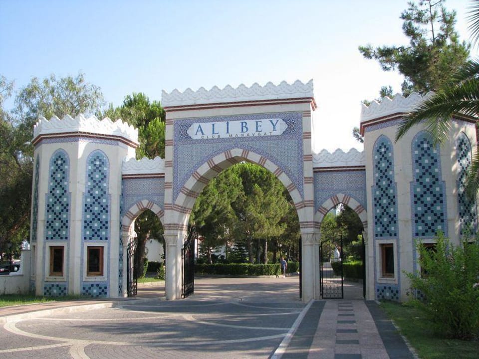 Einfahrt Ali Bey Ali Bey Club
