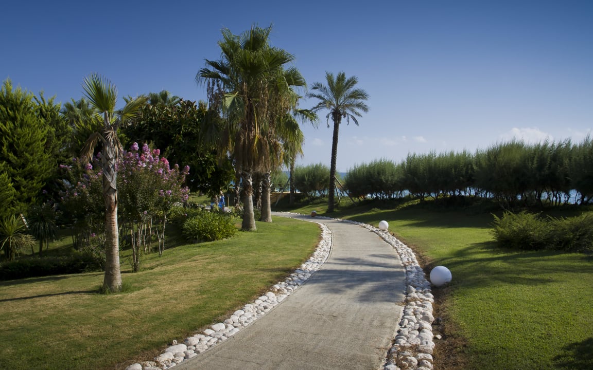 Spacer wokół hotelu AQI Pegasos Resort