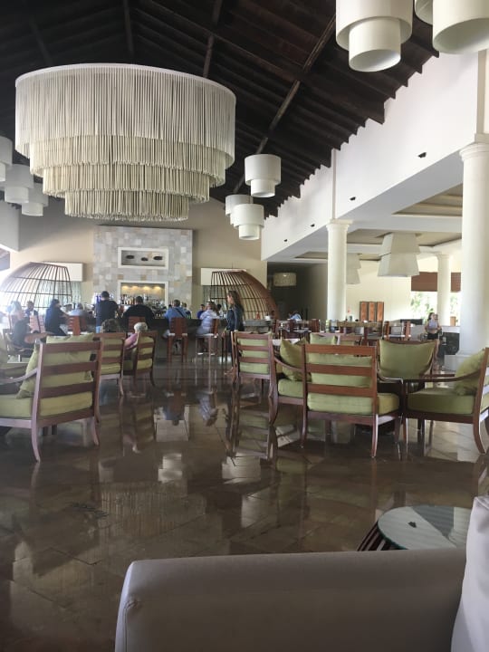 Lobby Ocean Blue & Sand