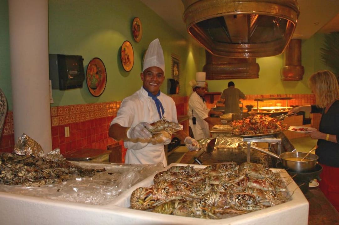 Buffetrestaurant am Dominikanischen Abend Iberostar Waves Costa Dorada