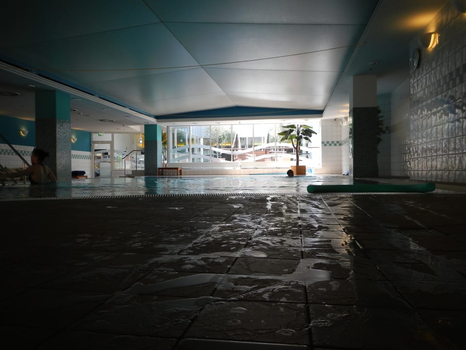 Hallenbad Hilton Dresden