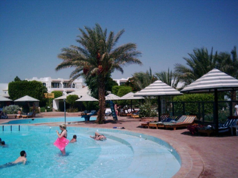 Schöner Pool im Lotus Bay Lotus Bay Beach Resort