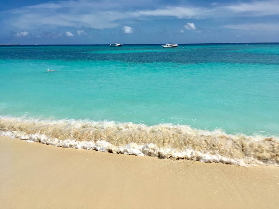 Strand Kuredu Island Resort & Spa