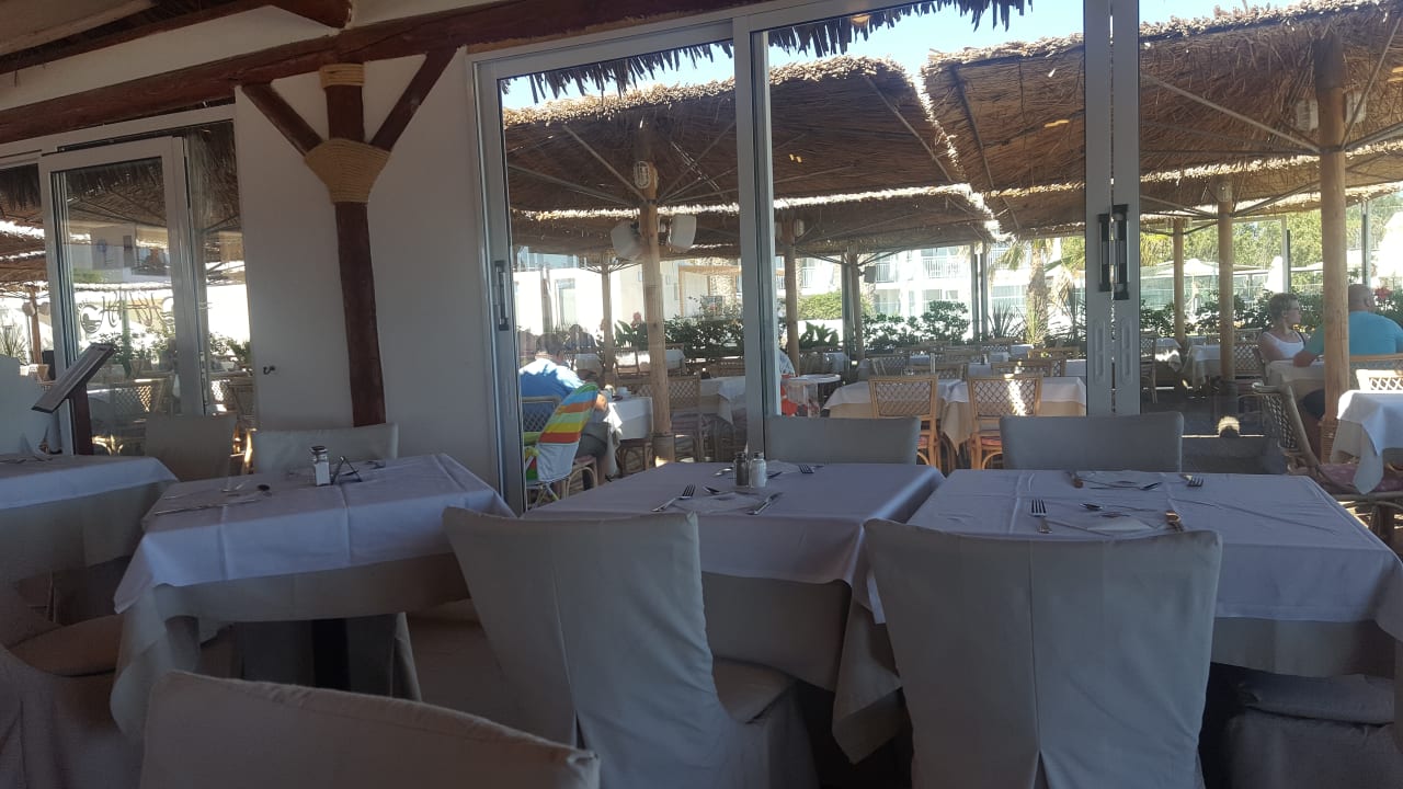 Restaurant HARPIN Happy Days Beach Hotel