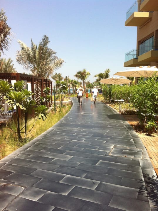 Weg auch zum Strand Rixos The Palm Hotel & Suites