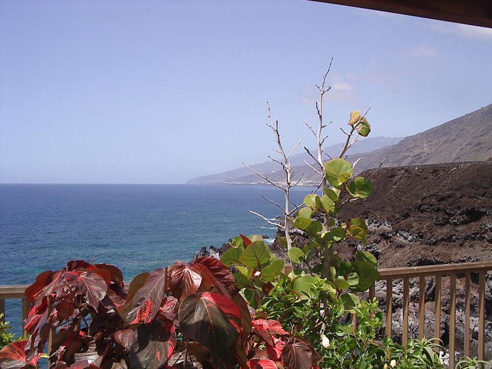 Der Blick vom Pool aufs Meer La Palma Princess