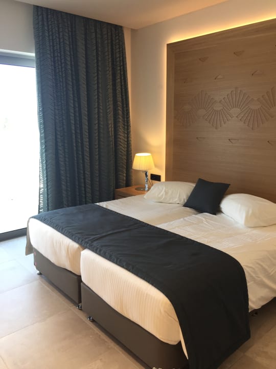 Zimmer Blue Lagoon Ocean