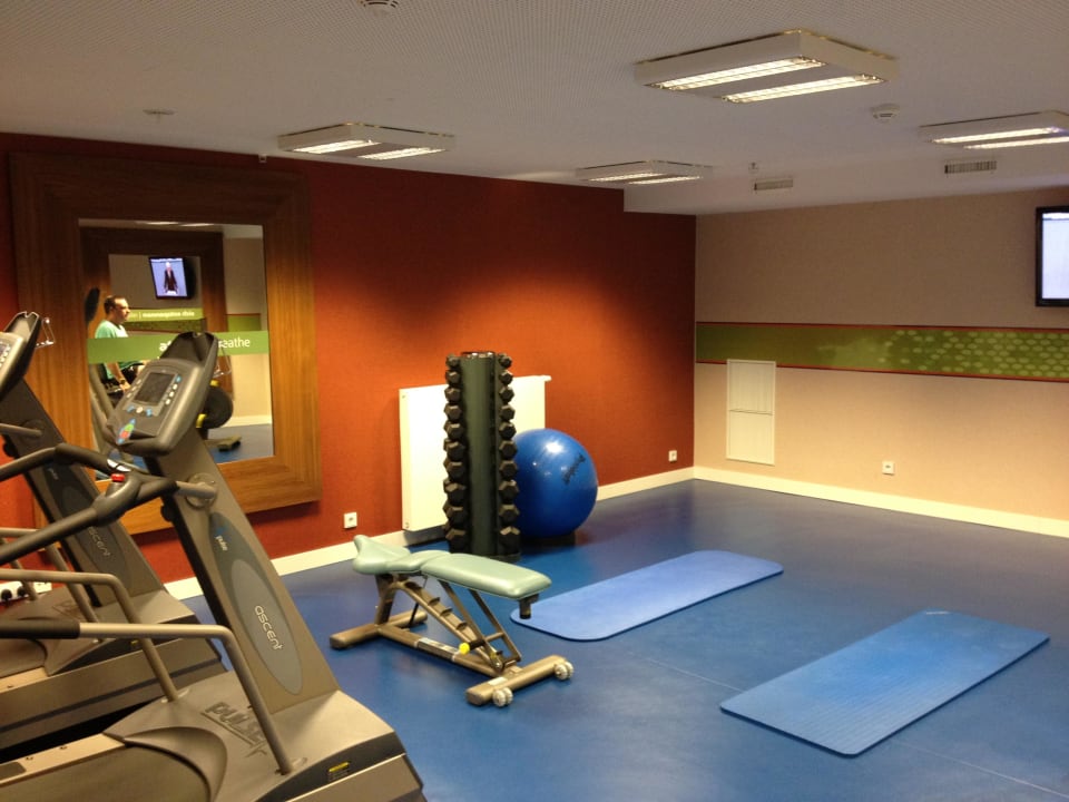 Fitnessraum Hampton by Hilton Berlin City West