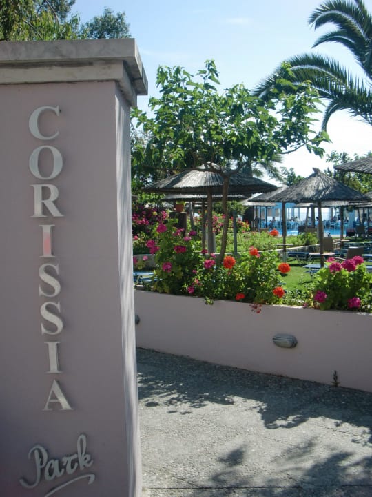 Eingang Pool/Restaurant/Strandbereich Corissia Beach Hotel