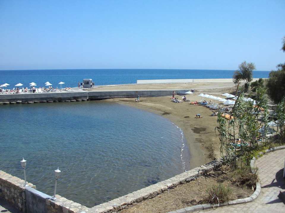 Strand Oscar Resort Hotel