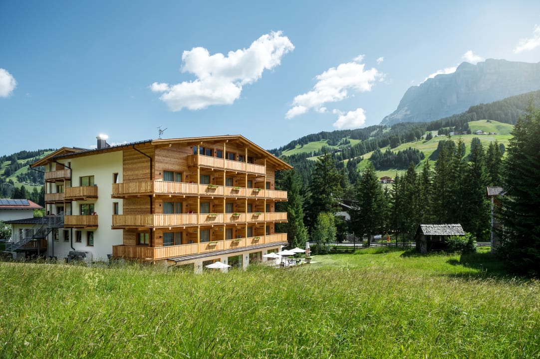 Außenansicht Hotel Miramonti