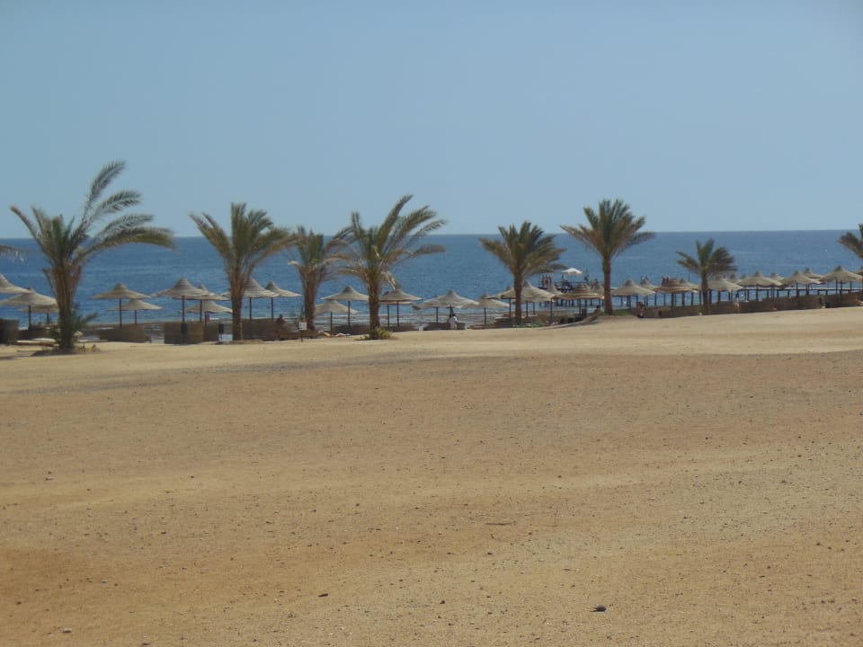 Weg zum strand Three Corners Sea Beach Resort