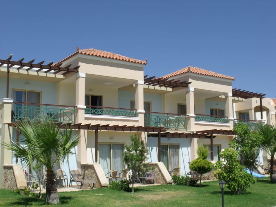 Gartenanlage mit Bungalows Lindos Princess Beach Resort & Spa