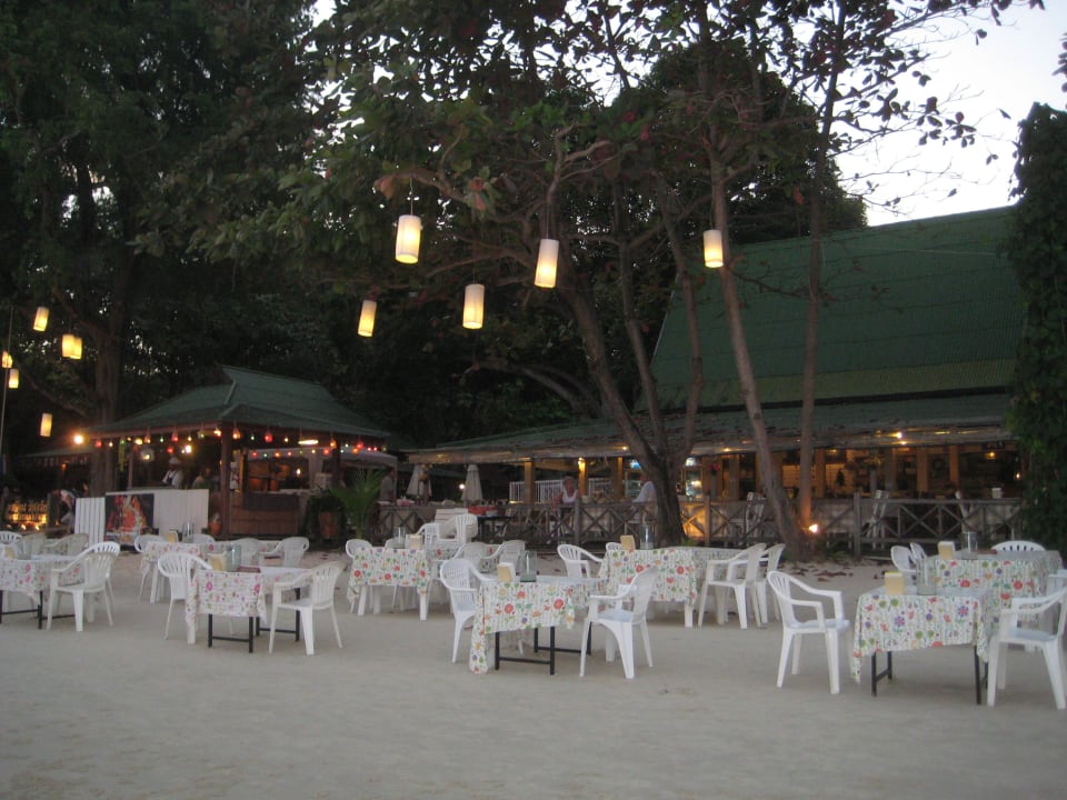 Zum Abendessen Hotel Vongdeuan Resort