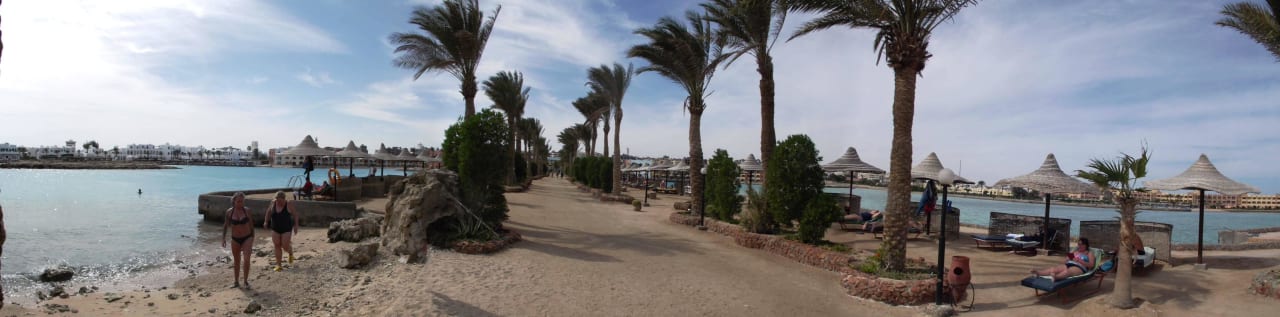 Der Strandbereich wir von beiden Hotels genutzt. Bel Air Azur Resort - Adults only