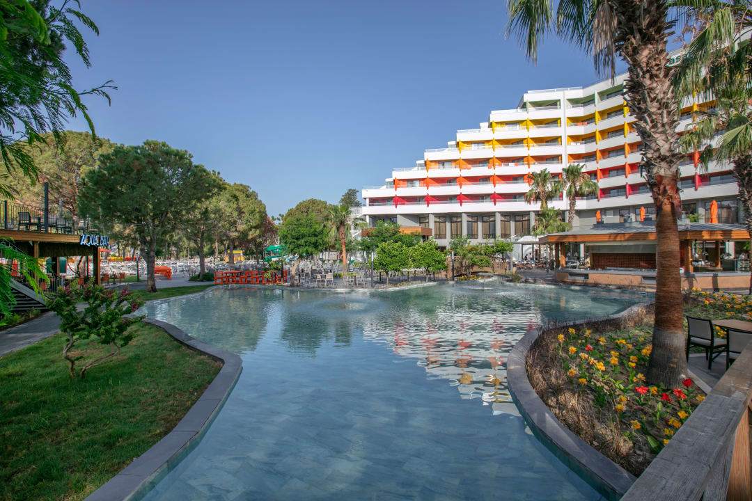 Pool Megasaray Resort Side