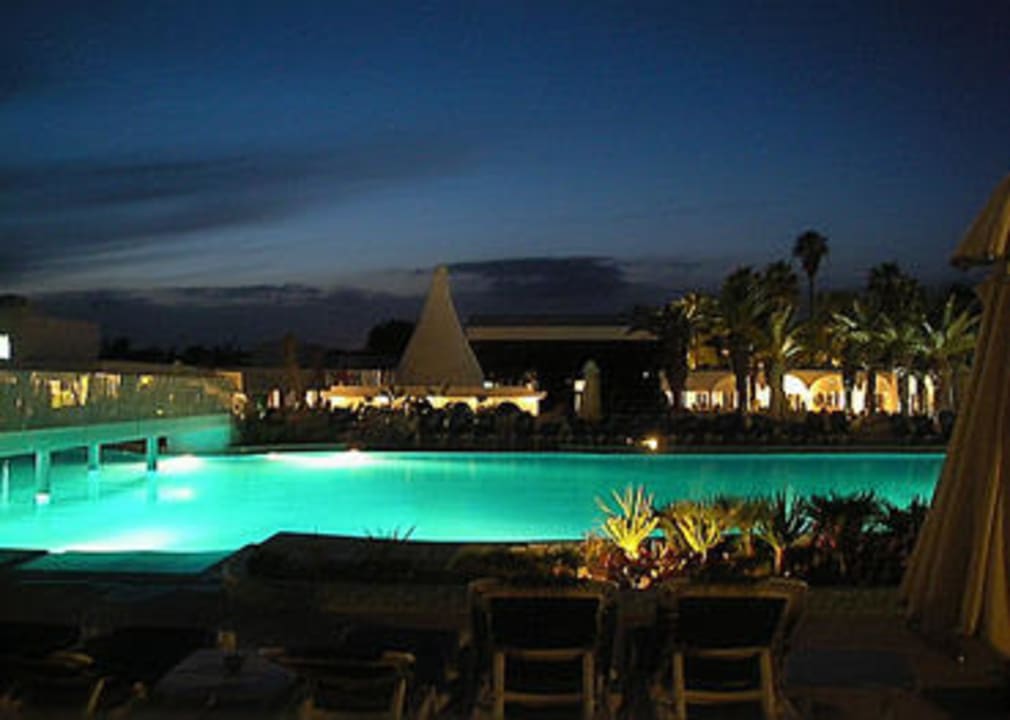 Pool am Abend Samira Club