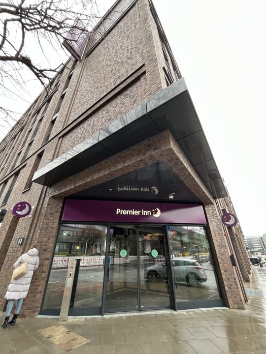 Lobby Premier Inn Hamburg City Hammerbrook