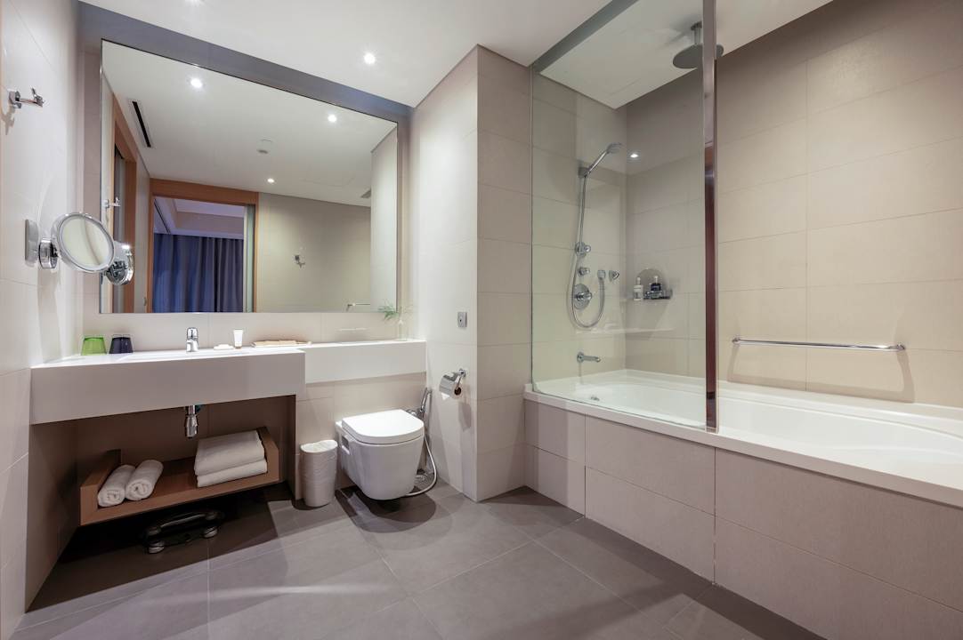 Zimmer Dorsett Changi City Singapore