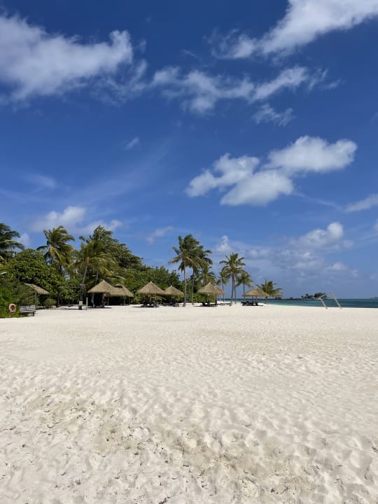 Strand Kuredu Island Resort & Spa