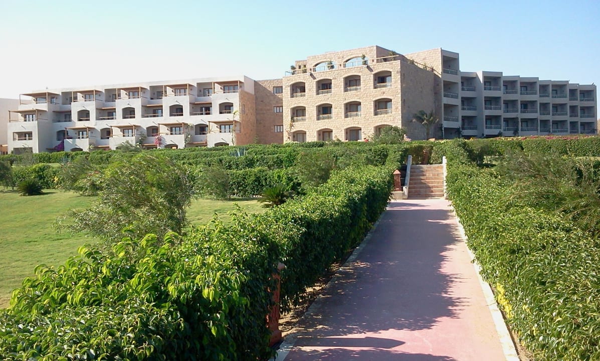 Blick zum New Wing Fort Arabesque Resort, Spa & Villas