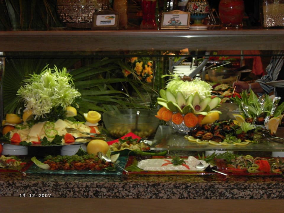 Kaltes Buffet (nur ein Teil) Trendy Aspendos Beach Hotel