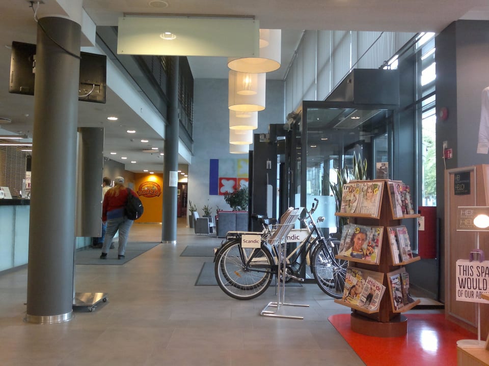 Lobby Hotel Scandic Tampere City