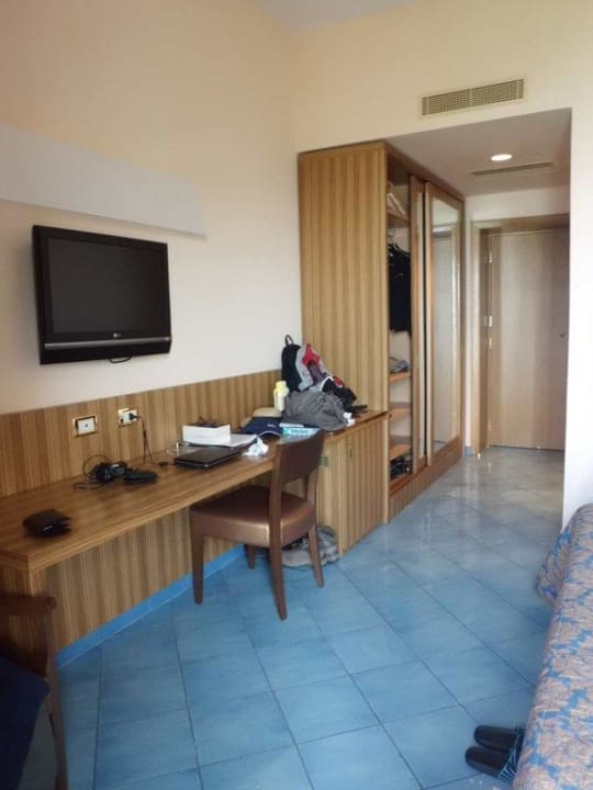 Großzügiges Zimmer Grand Hotel Due Golfi