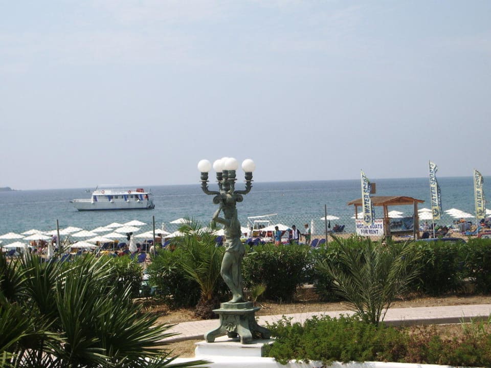 Blick vom Balkon Sandy Beach Resort