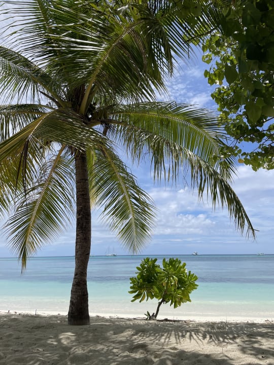 Strand Kuredu Island Resort & Spa