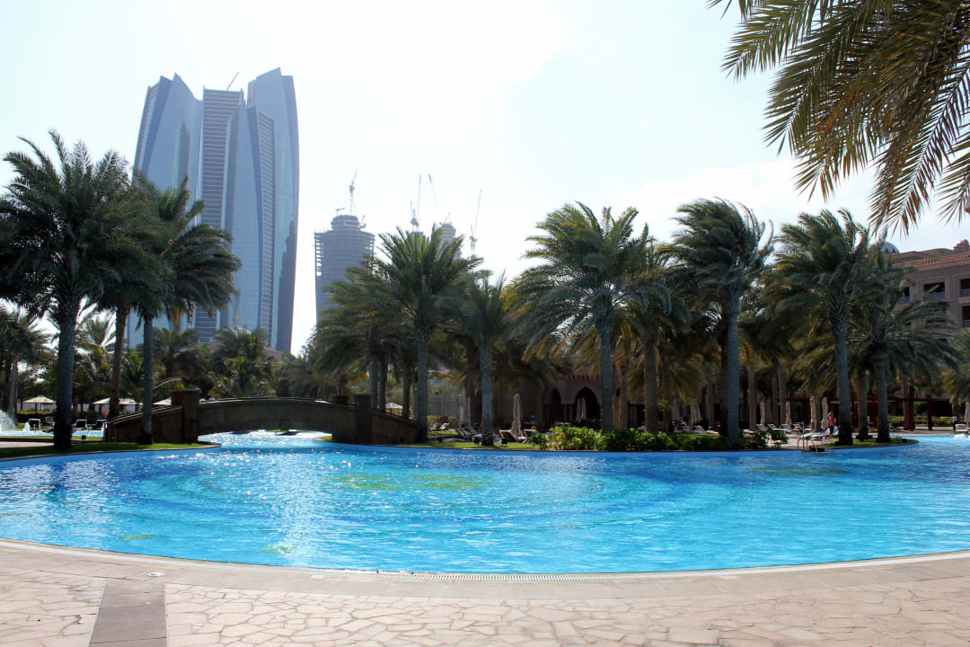 East Wing Pool Emirates Palace Mandarin Oriental