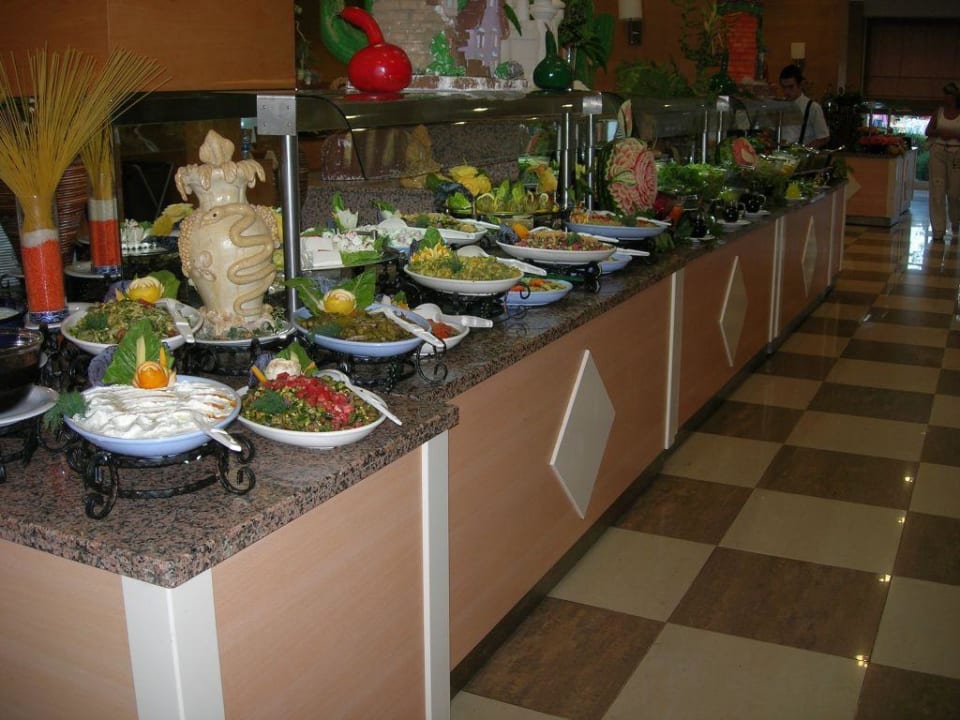 Das Buffet (der Salatteil) DoubleTree by Hilton Antalya-Kemer