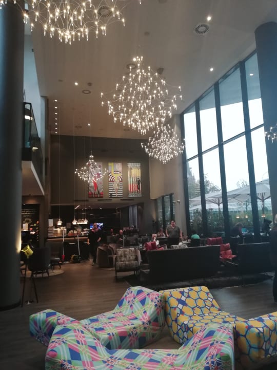 Lobby Motel One Wien Westbahnhof