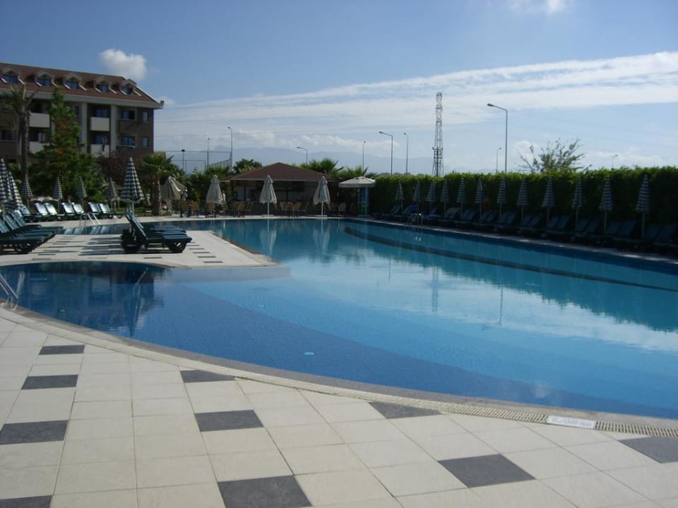 Poolanlage Hane Family Resort