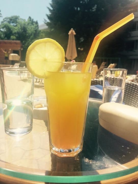 Ein Cocktail HVD Viva Club Hotel