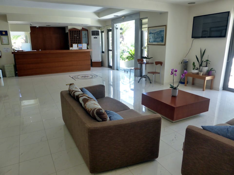 Lobby Hotel Marinos Beach