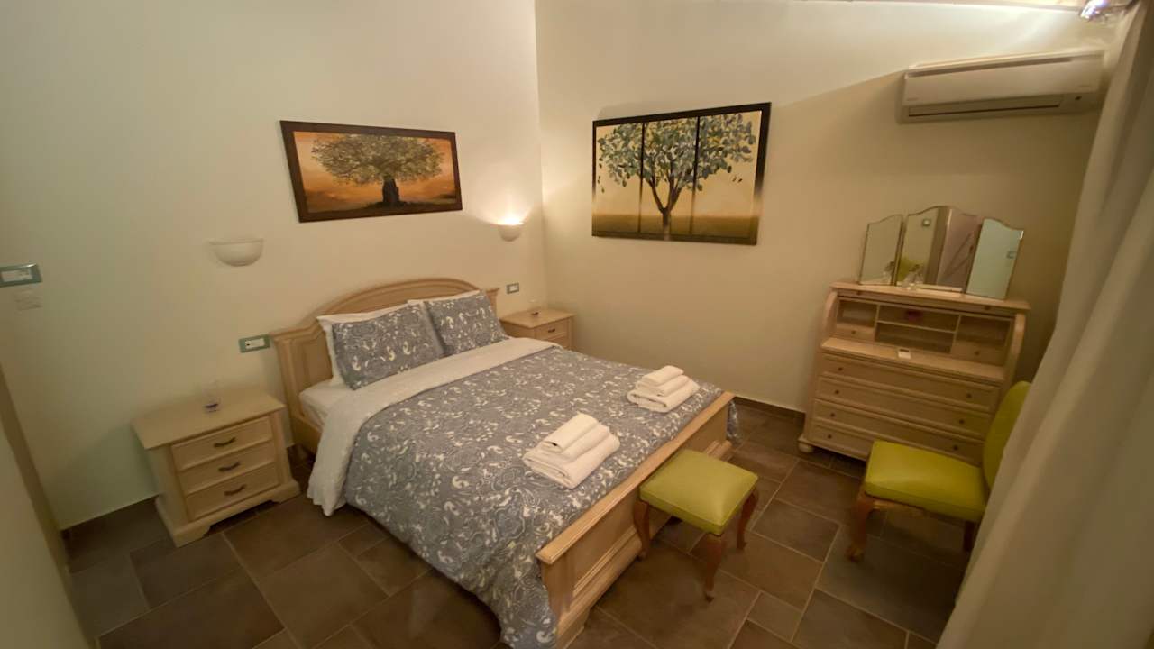 Zimmer Patras Luxury Seaside House