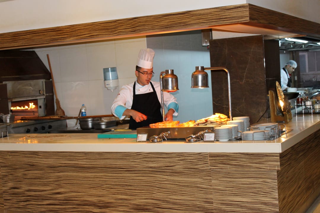 Fladenbrote werden warm gehalten  Port Side Resort Hotel