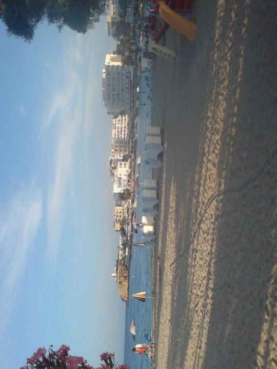 Strand in der Nähe Moon Dreams Coral Beach