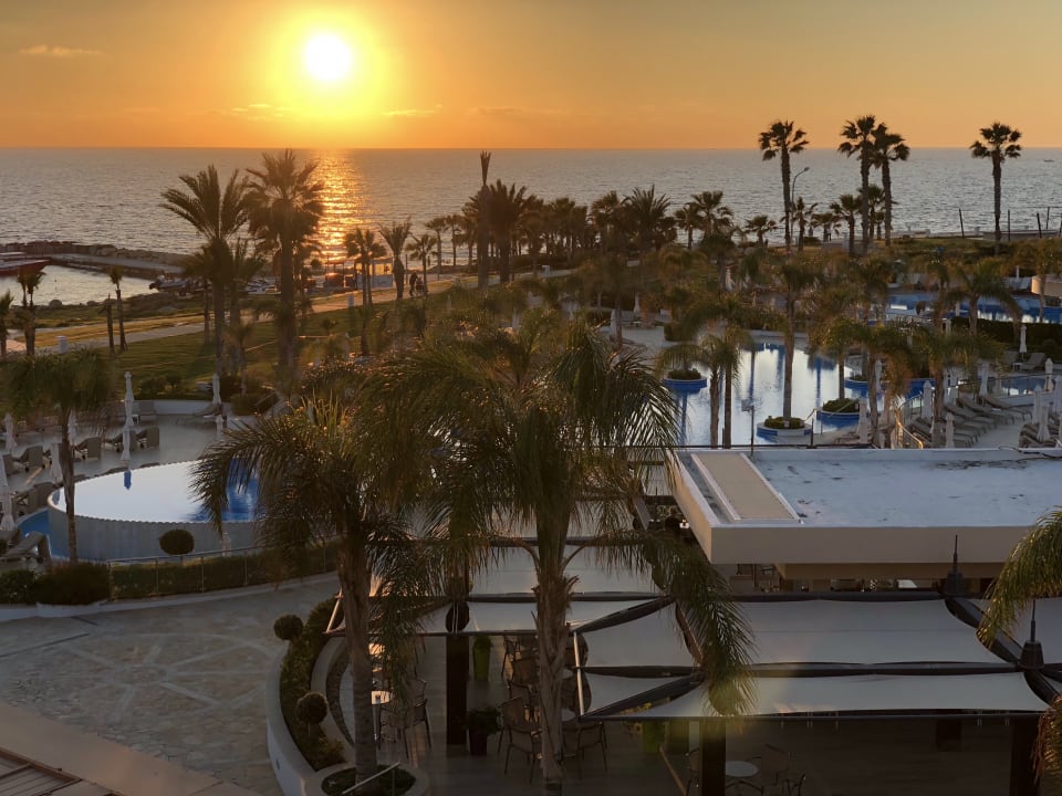 Außenansicht Olympic Lagoon Resort Paphos