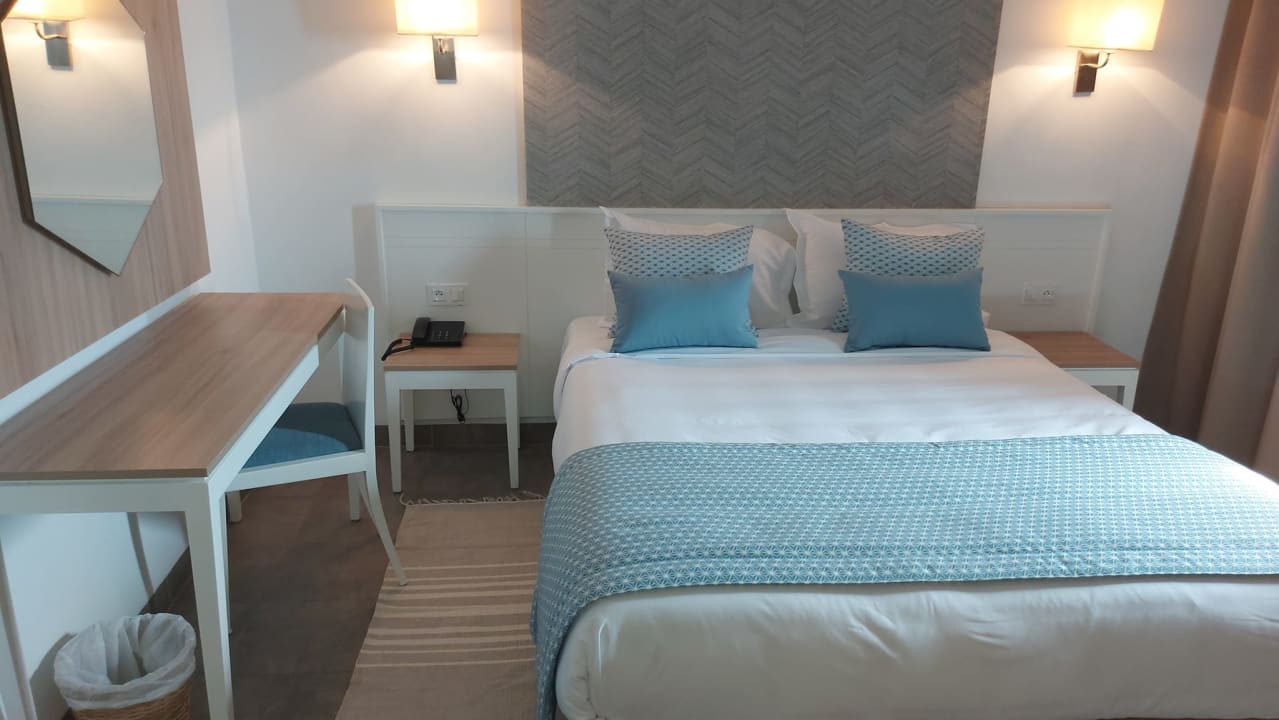 Zimmer Nozha Beach Resort & Spa