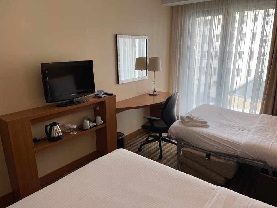 Zimmer Hampton by Hilton Berlin City West