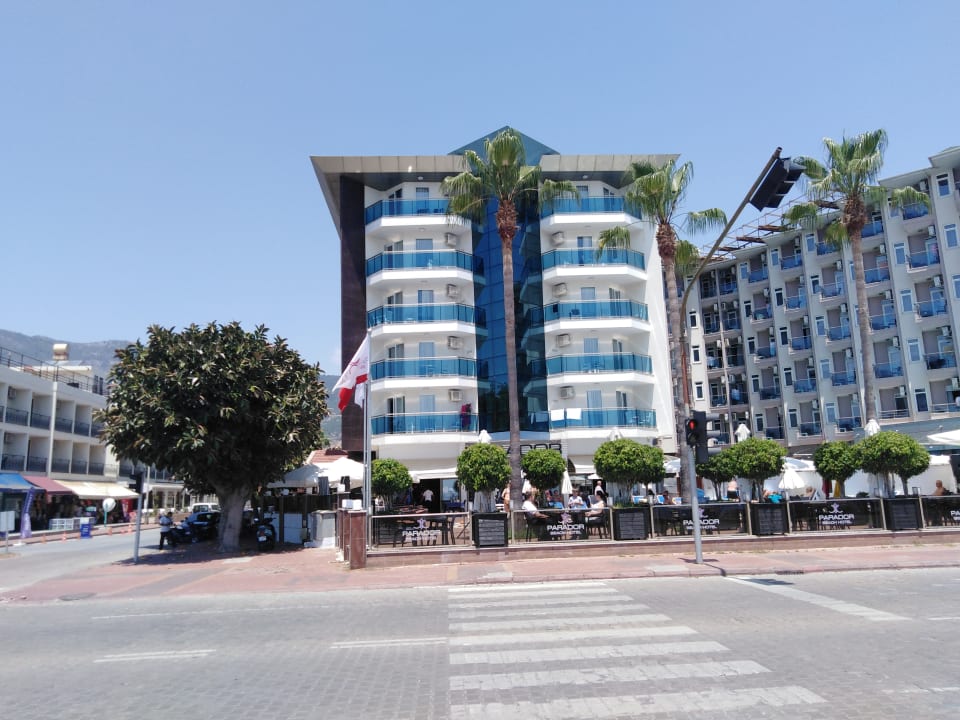 Außenansicht Parador Beach Hotel