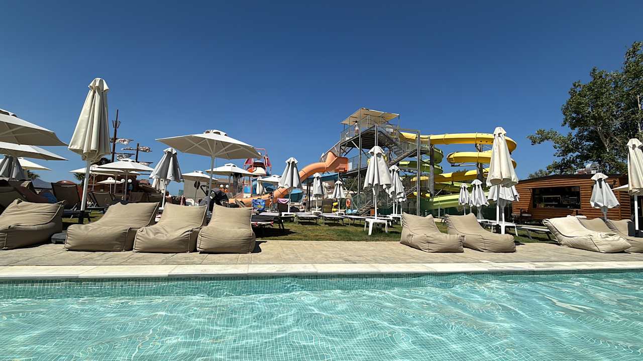 Pool HARPIN Georgioupolis Suites & Aqua Park