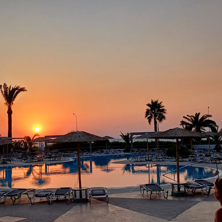 Ausblick Akti Imperial Deluxe Resort & Spa Dolce by Wyndham