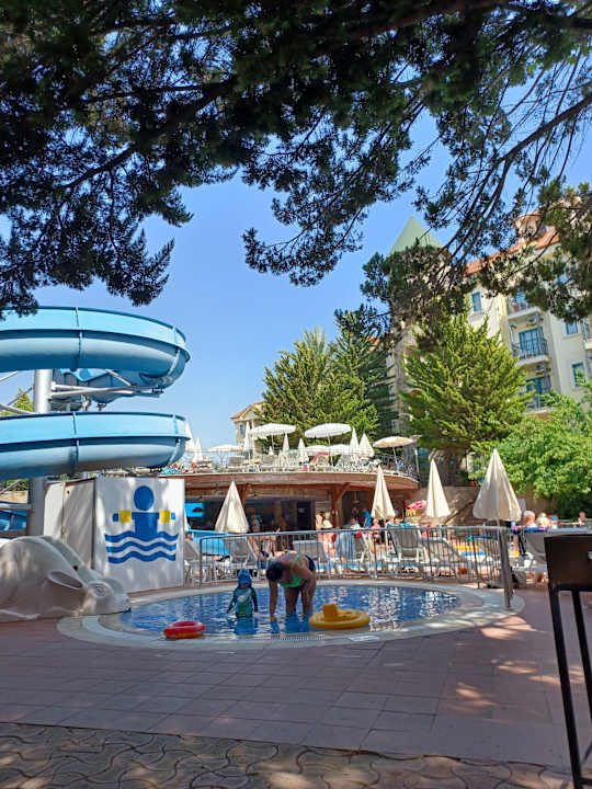 Pool Dosi Hotel