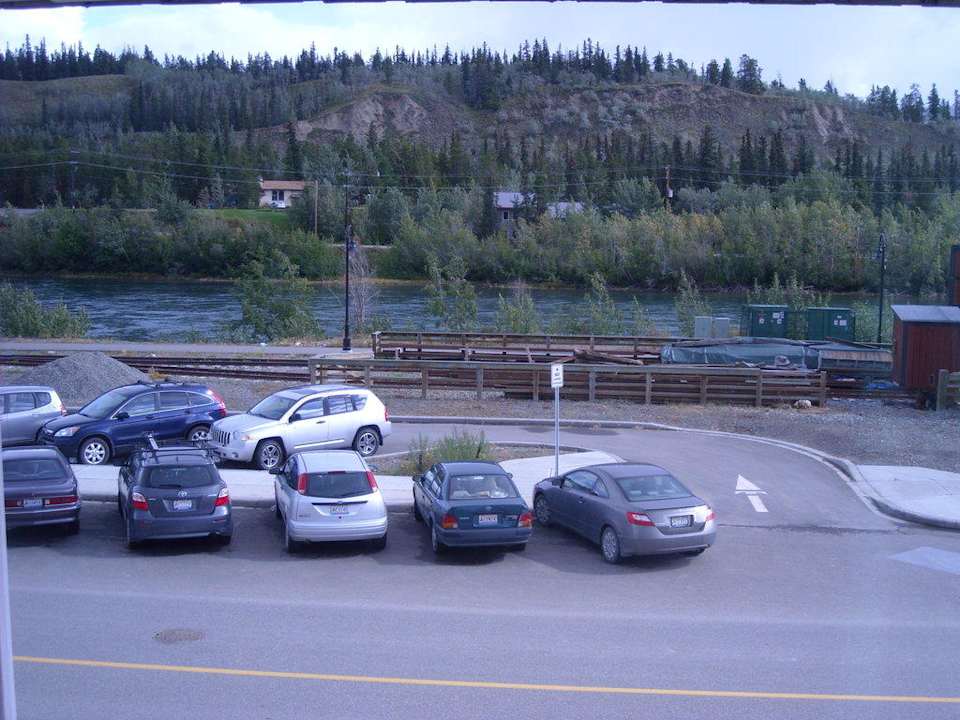 Ausblick aus dem Zimmer auf den Yukon Hotel Canadas Best Value Inn
