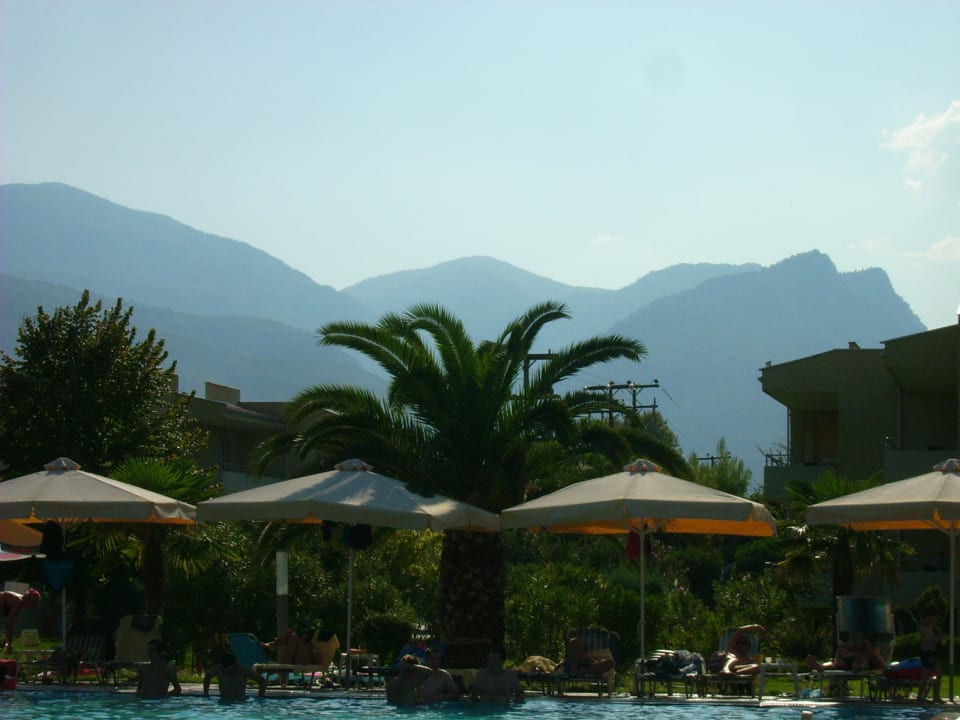 Der Olymp vom Pool aus alltoura Club Hotel Poseidon Palace