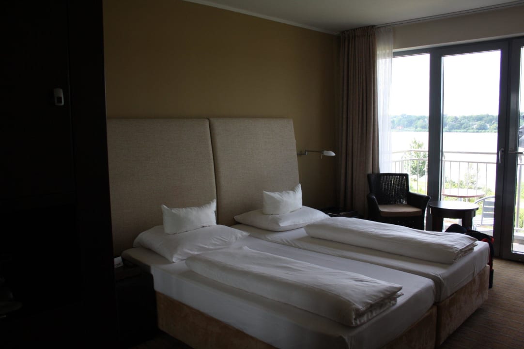 Bett elaya hotel hamburg finkenwerder