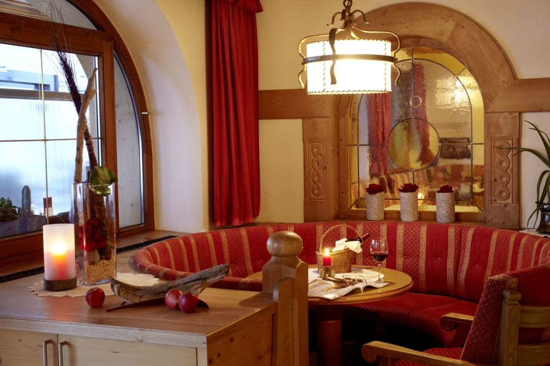 Bar Tisch Aktiv Hotel Schwarzer Adler